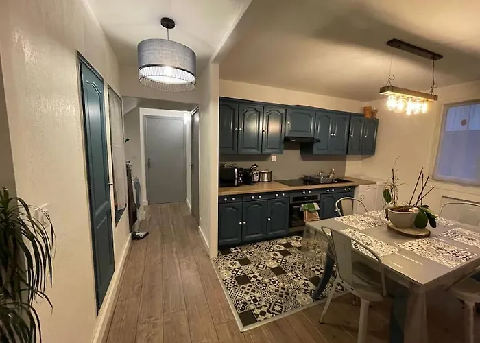 Апартаменты Bel Dans Cheminee /jardin