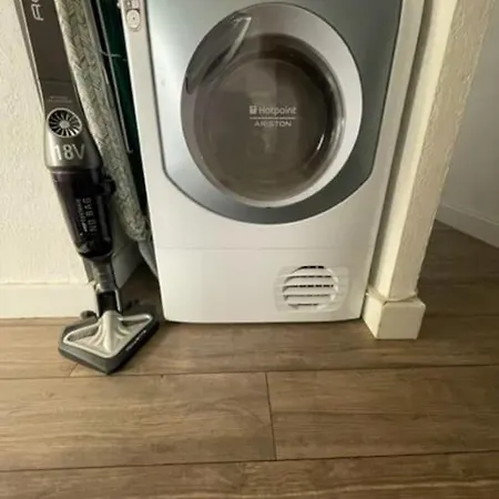 Bel Dans Cheminee /jardin شقة *