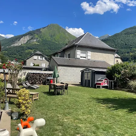 Апартаменты Bel Dans Cheminee /jardin