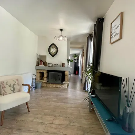 Bel Dans Cheminee /jardin شقة