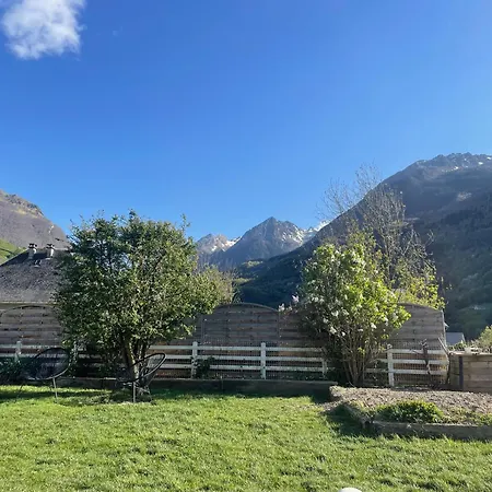 Bel Dans Cheminee /jardin Luz-Saint-Sauveur