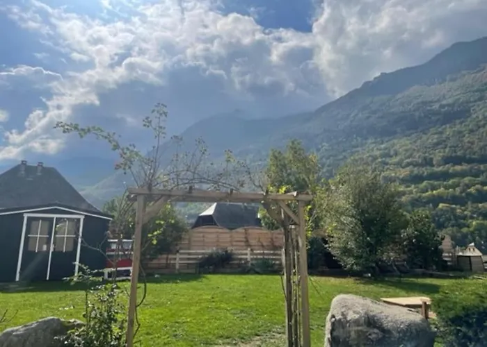 Bel Dans Cheminee /jardin Люс-Сен-Совёр